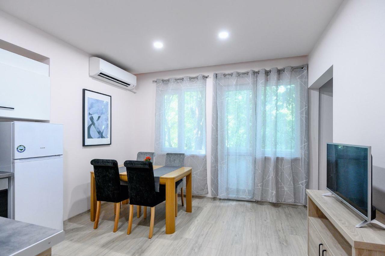Studio Thermi 1 Varna Esterno foto
